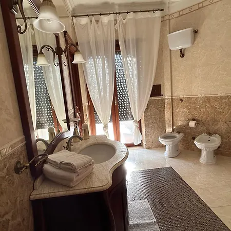 Luxury_c3 * Νάπολη